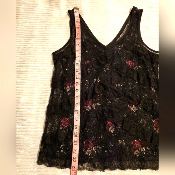 WHBM Lace Shell Top - Picture 10 of 10